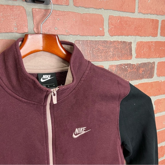 Womens nike sweater - Picture 2 of 3